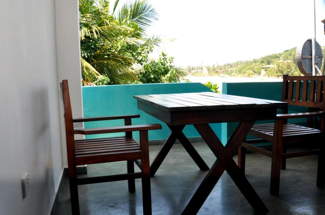 The Ocean Bed & Breakfast Unawatuna Bagian luar foto