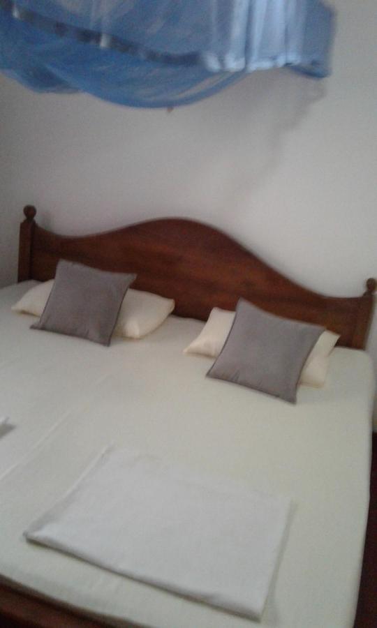 The Ocean Bed & Breakfast Unawatuna Bagian luar foto