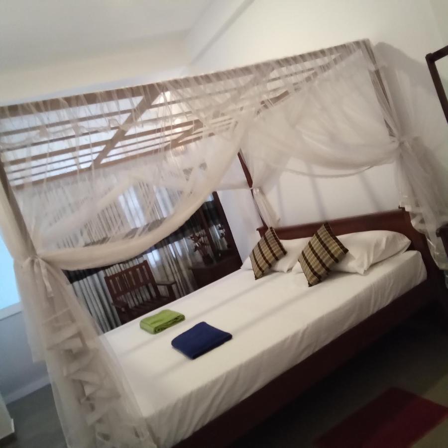 The Ocean Bed & Breakfast Unawatuna Bagian luar foto
