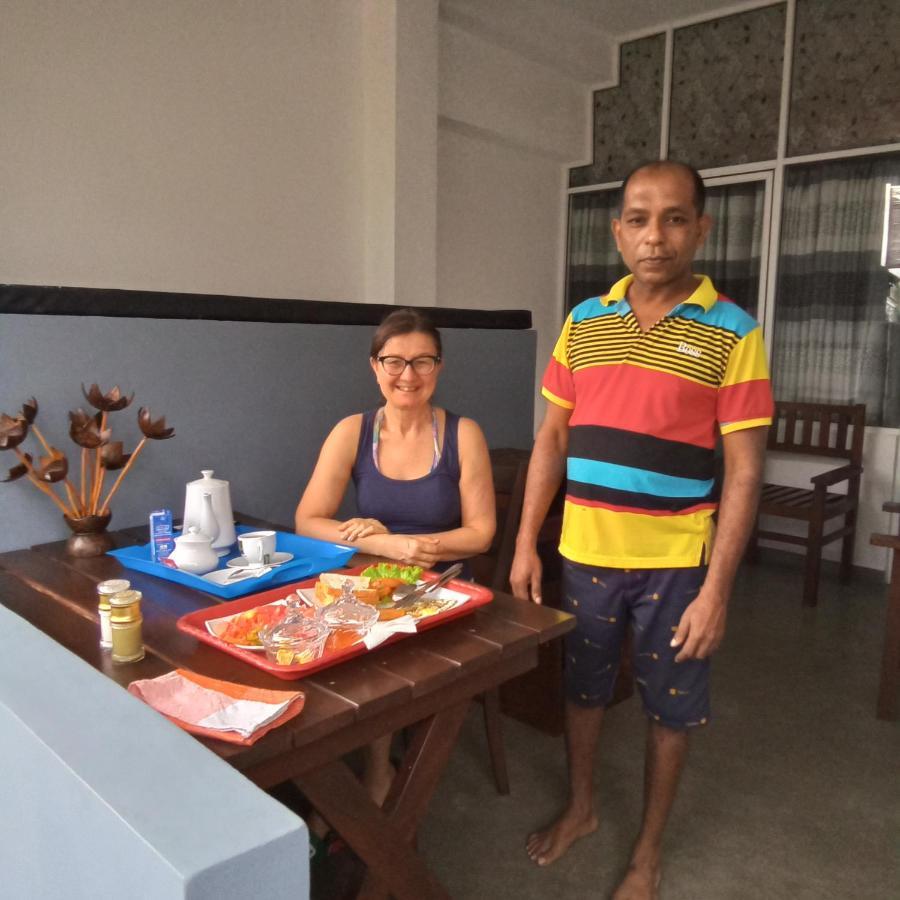 The Ocean Bed & Breakfast Unawatuna Bagian luar foto