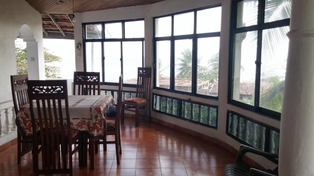 The Ocean Bed & Breakfast Unawatuna Bagian luar foto