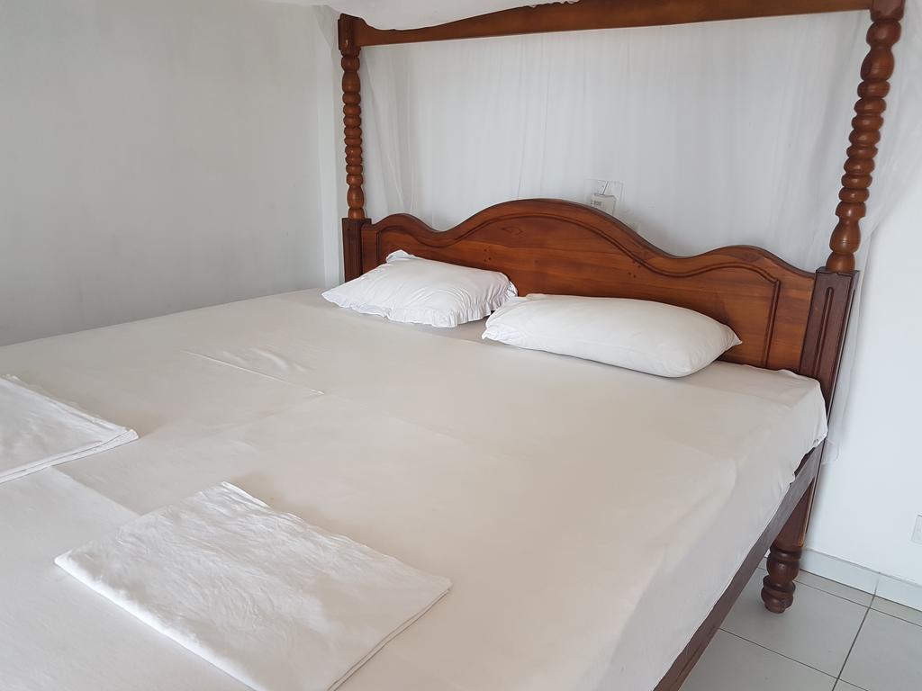 The Ocean Bed & Breakfast Unawatuna Bagian luar foto
