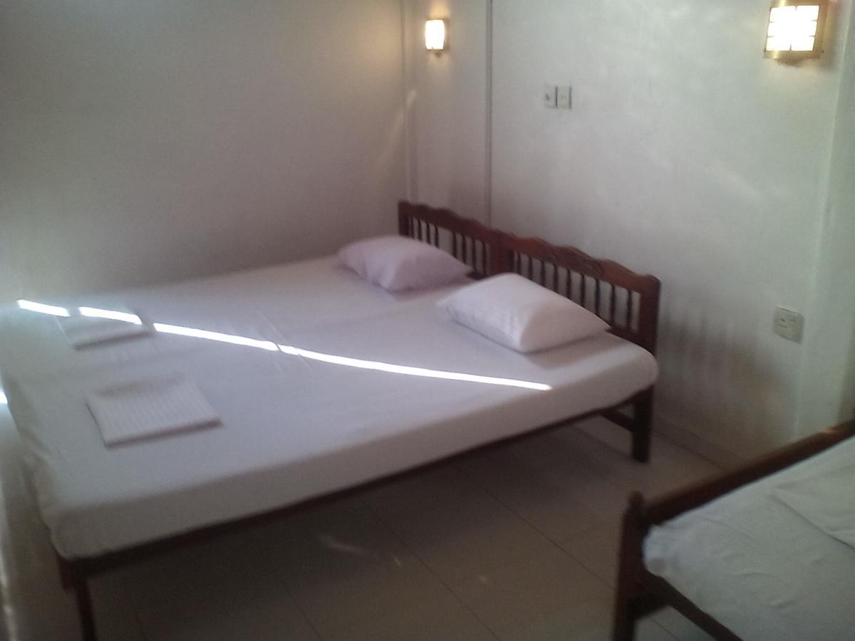 The Ocean Bed & Breakfast Unawatuna Bagian luar foto