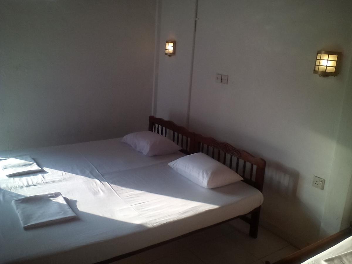 The Ocean Bed & Breakfast Unawatuna Bagian luar foto